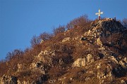 100 Zoomata di saluto alla croce di vetta del Monte Barro